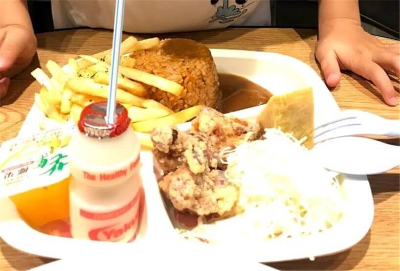 ブリスベンの日本食『KOTO SANPO』で食べたお子様ランチの写真