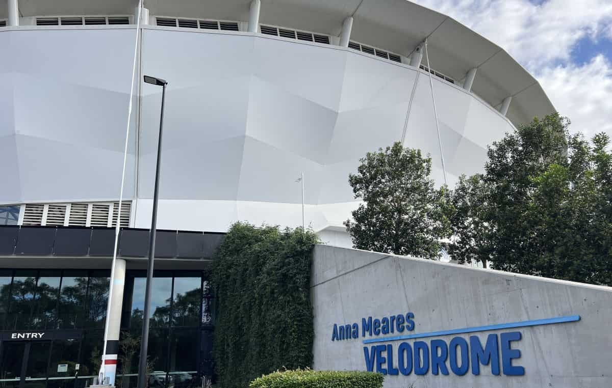 Anna Meares Velodrome 入口のサインとエントランス