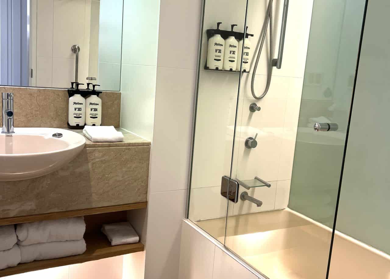 racv-gc-superior-twin-bathroom